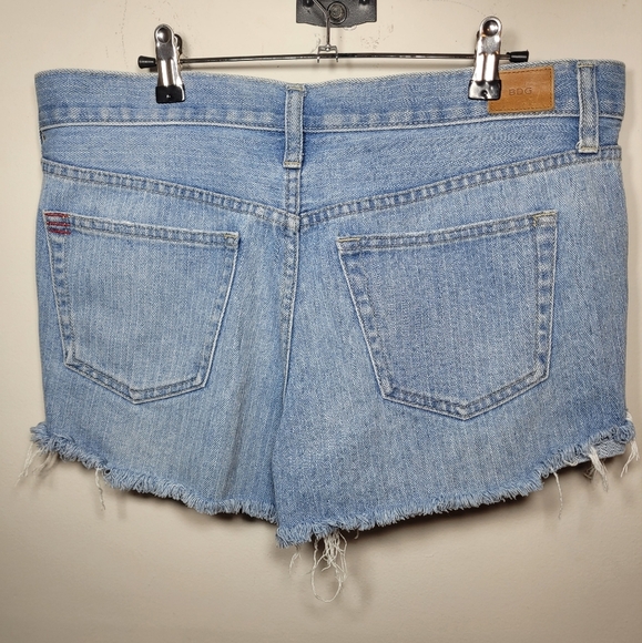 EUC BDG TomGirl Denim Button Fly Shorts sz 29 - Picture 1 of 9
